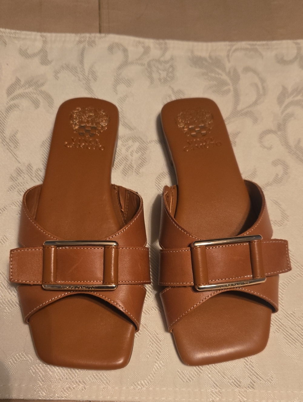 Vince Camuto Alexino Slides size 6.5M
